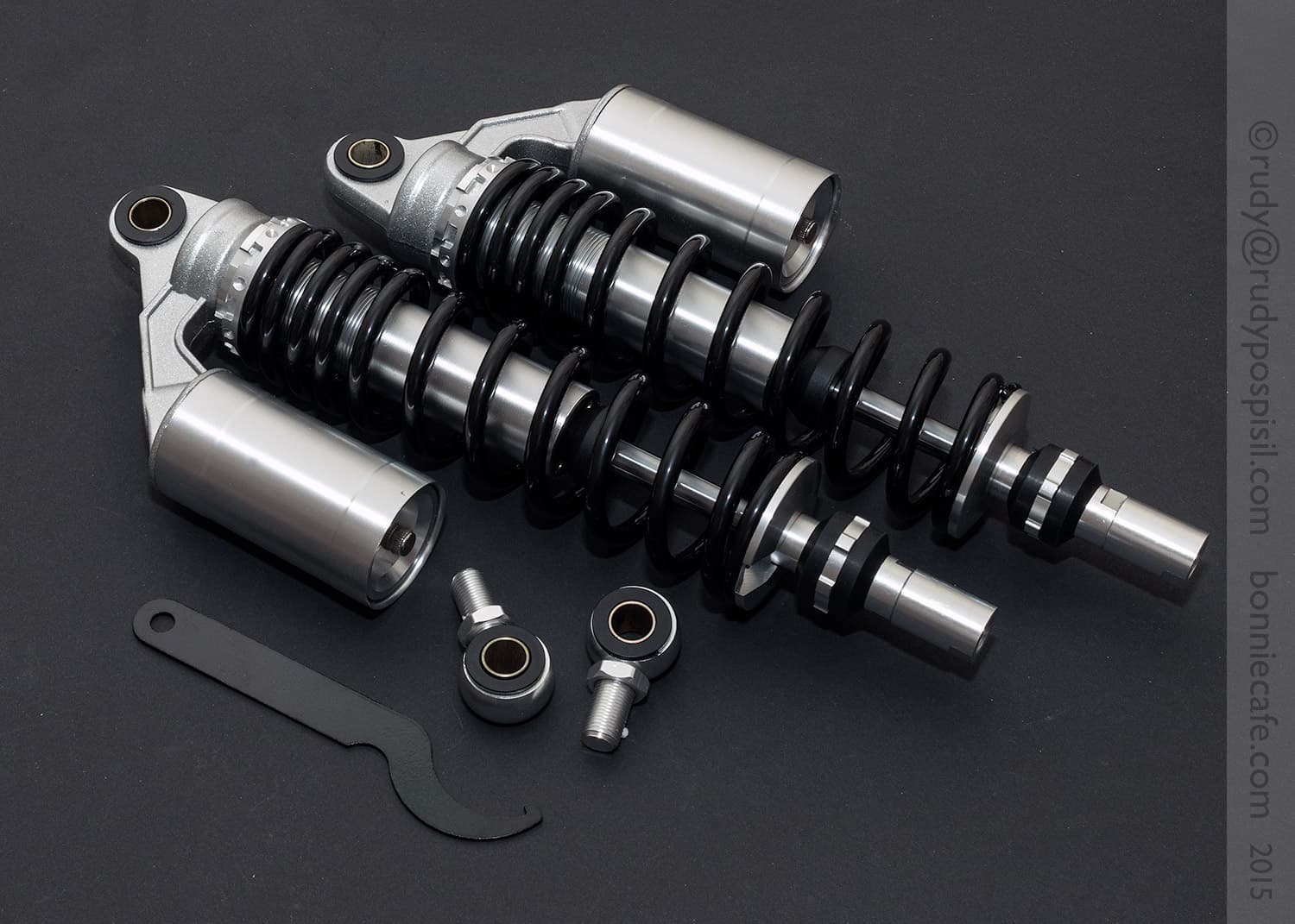 BONNIE MOD #15 TEC Alloy Gas Reservoir Shocks with Adjustable Damping (Thruxton Length)