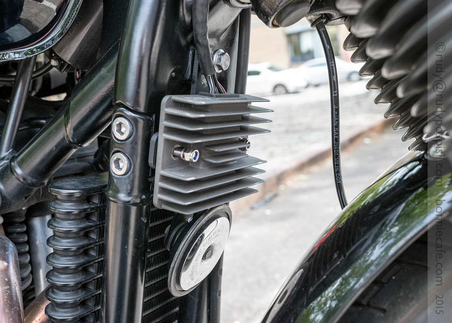 BONNIE MOD #25 Motone Rectifier Relocation Bracket for Triumph